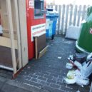 Boj o pořádek kolem kontejnerů. Jak si s tím město poradí? - odpadky nepořádek popelnice odpad kontajner