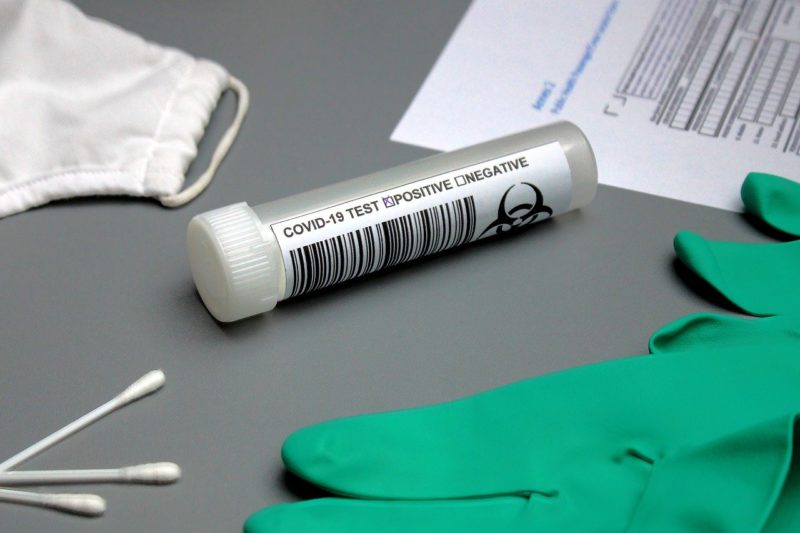 Firmy dnes musí začít testovat. Mají na to dva týdny