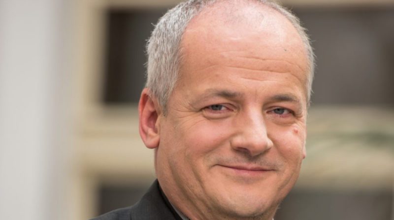 Z ministra ředitelem, Prymula si postaví nový pavilon v Říčanech
