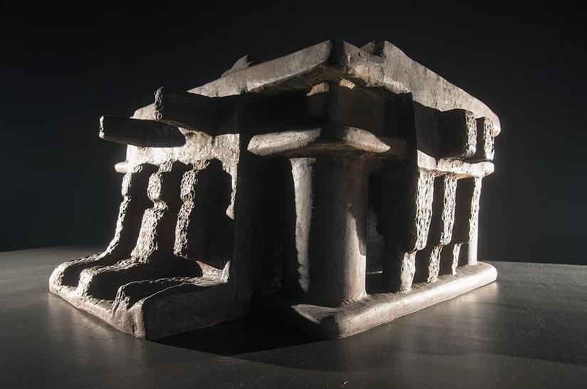 Uhrančivou krásu Architektonů a strojů Jaroslava Róny naleznete v DOXu