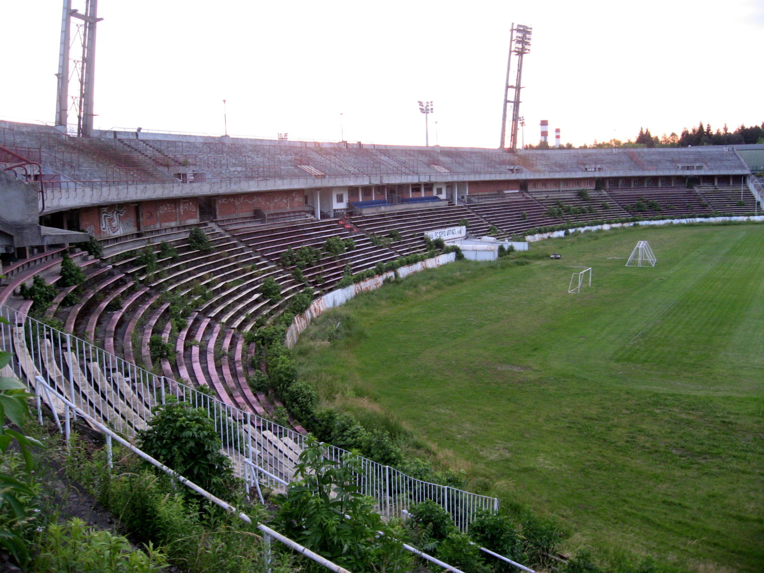 Konec Stadionu Za Lu nkami Fanou ci Zbrojovky Se Bou N REGION konec-stadionu-za-lu-nkami-fanou-ci-zbrojovky-se-bou-n-region