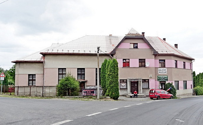 Museli zemřít pro moc mocných. Válečné muzeum v Českém ráji válku neoslavuje