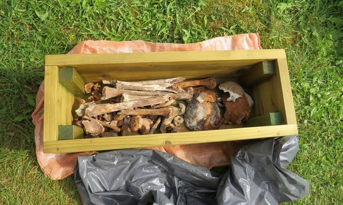 Turnovští archeologové jsou v akci i v Lázních Bělohrad, mimo svůj region