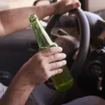 K výslechu přišel opět pod vlivem alkoholu.