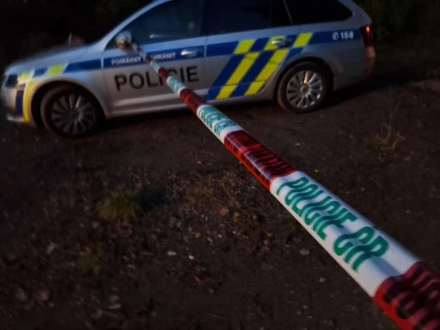Mladistvý nepřežil srážku s nákladním vozidlem.