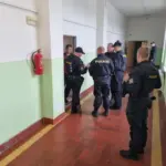 Policisté budou v kontrolách pokračovat.