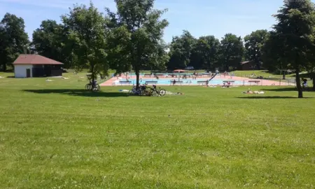 Koupaliště Červený Hrádek